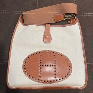 HERMES
Beige/Brown Leather
Evelyne bag